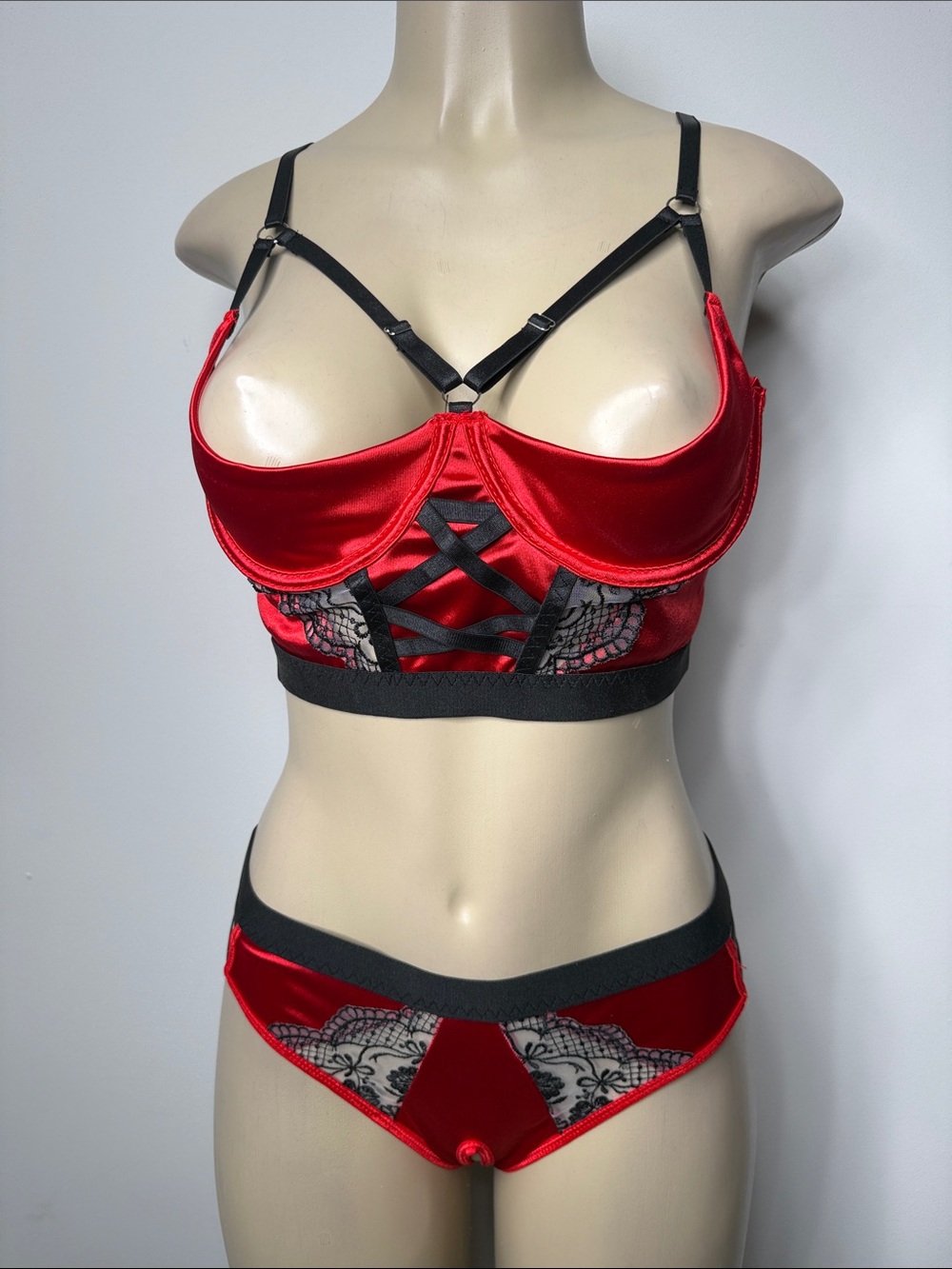 ROMWE Red Satin Lace Bra & Brief Set with Black Straps